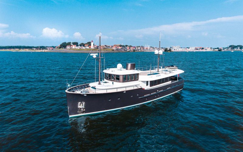 Newthex-exterior doors-yacht-hartman-livingstone-24-01