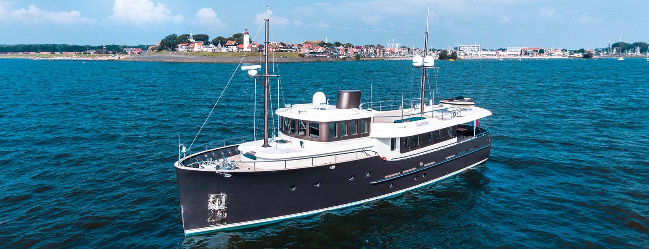 Newthex-exterior doors-yacht-hartman-livingstone-24-01