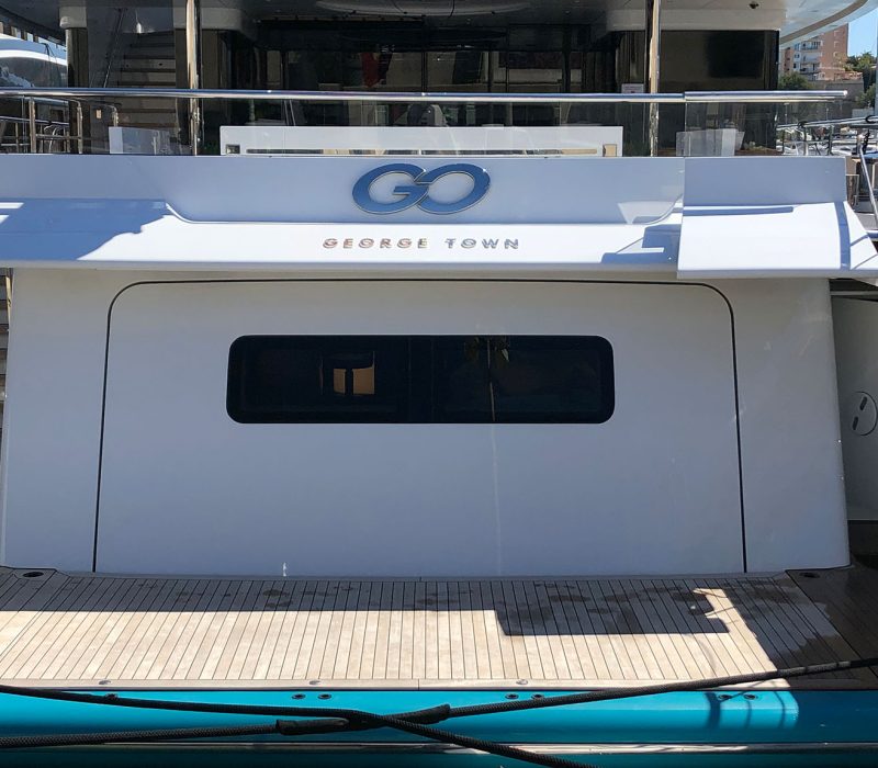 newthex-hidden-flush-transom-door-for-superyacht-my-go