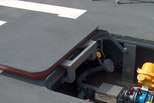 newthex-navy-deck-hatch-wheatertight-01